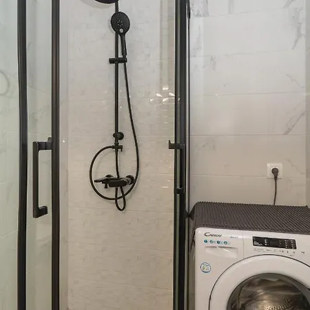 Apartment Sunny And Cozy 2bd 1 Min From Marina Floisvos *