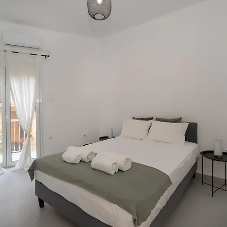 Sunny And Cozy 2bd 1 Min From Marina Floisvos Apartment Athens